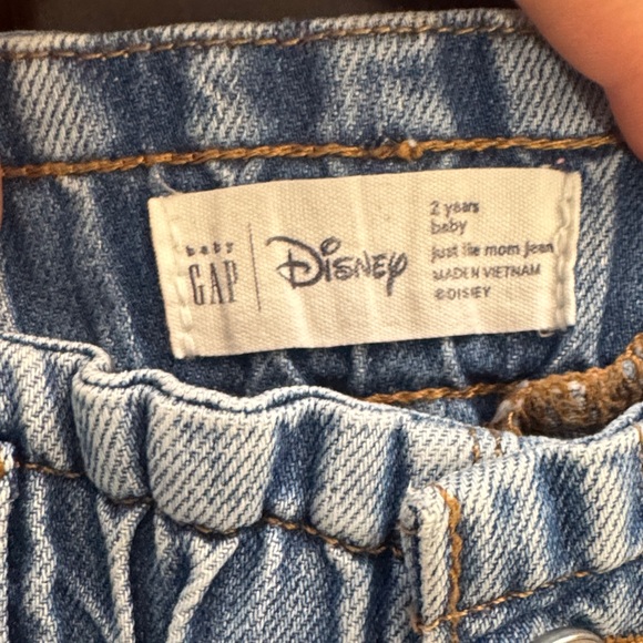 GAP Kids Light Blue Jeans with Fun Embroidery - Picture 2 of 6